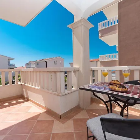 Skiljini Dvori - Studio-apartman 1 Apartman Makarska