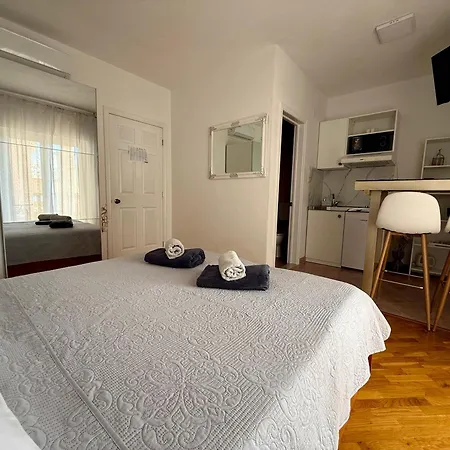 Skiljini Dvori - Studio-apartman 1 * Makarska