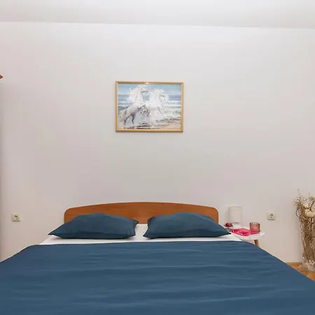 Skiljini Dvori - Studio-apartman 1 * Makarska
